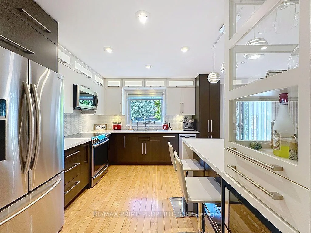 Photo 21 of 338 Brownridge Drive, Vaughan, Brownridge — HOMEH