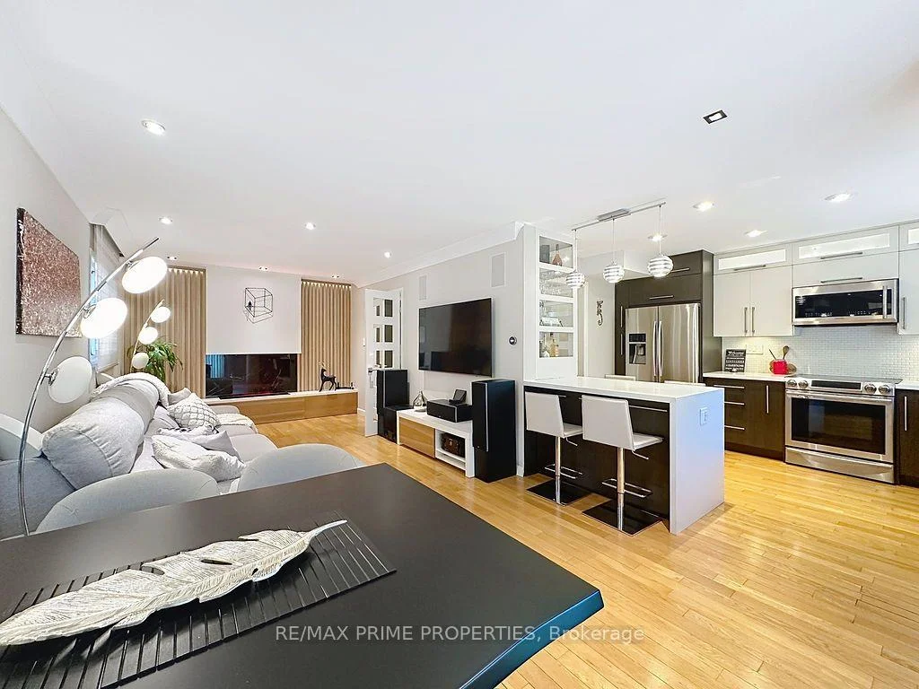 Photo 23 of 338 Brownridge Drive, Vaughan, Brownridge — HOMEH