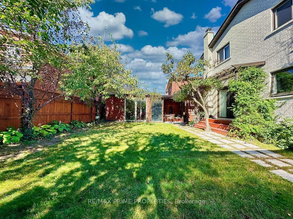 Photo 38 of 338 Brownridge Drive, Vaughan, Brownridge — HOMEH