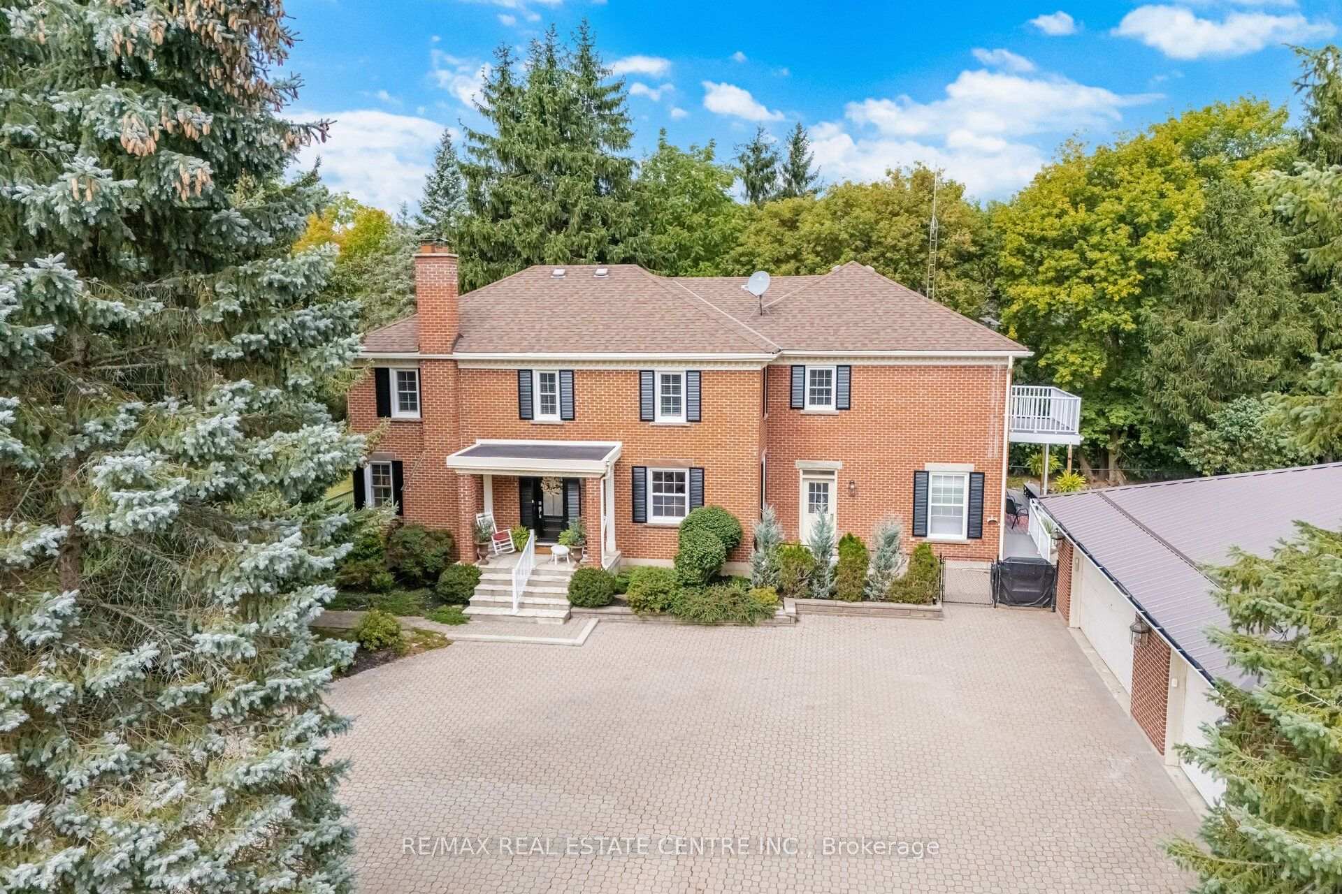 Photo 3 of 10245 Old Pine Crest Road, Brampton, Northwest Brampton — HOMEH