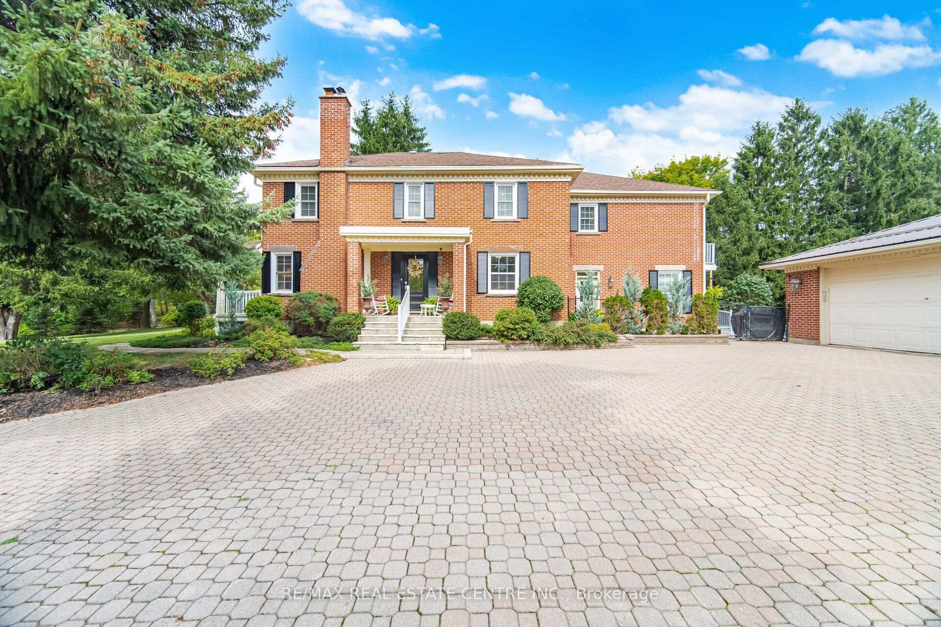 Photo 5 of 10245 Old Pine Crest Road, Brampton, Northwest Brampton — HOMEH