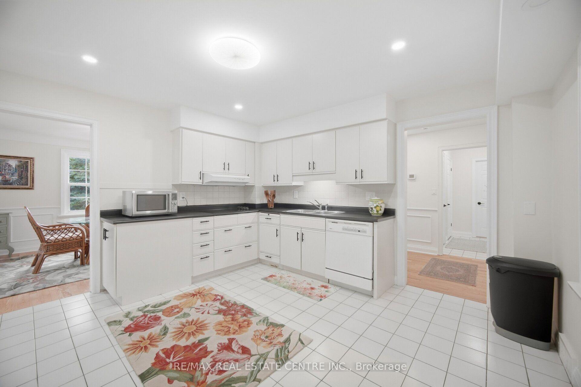Photo 12 of 10245 Old Pine Crest Road, Brampton, Northwest Brampton — HOMEH