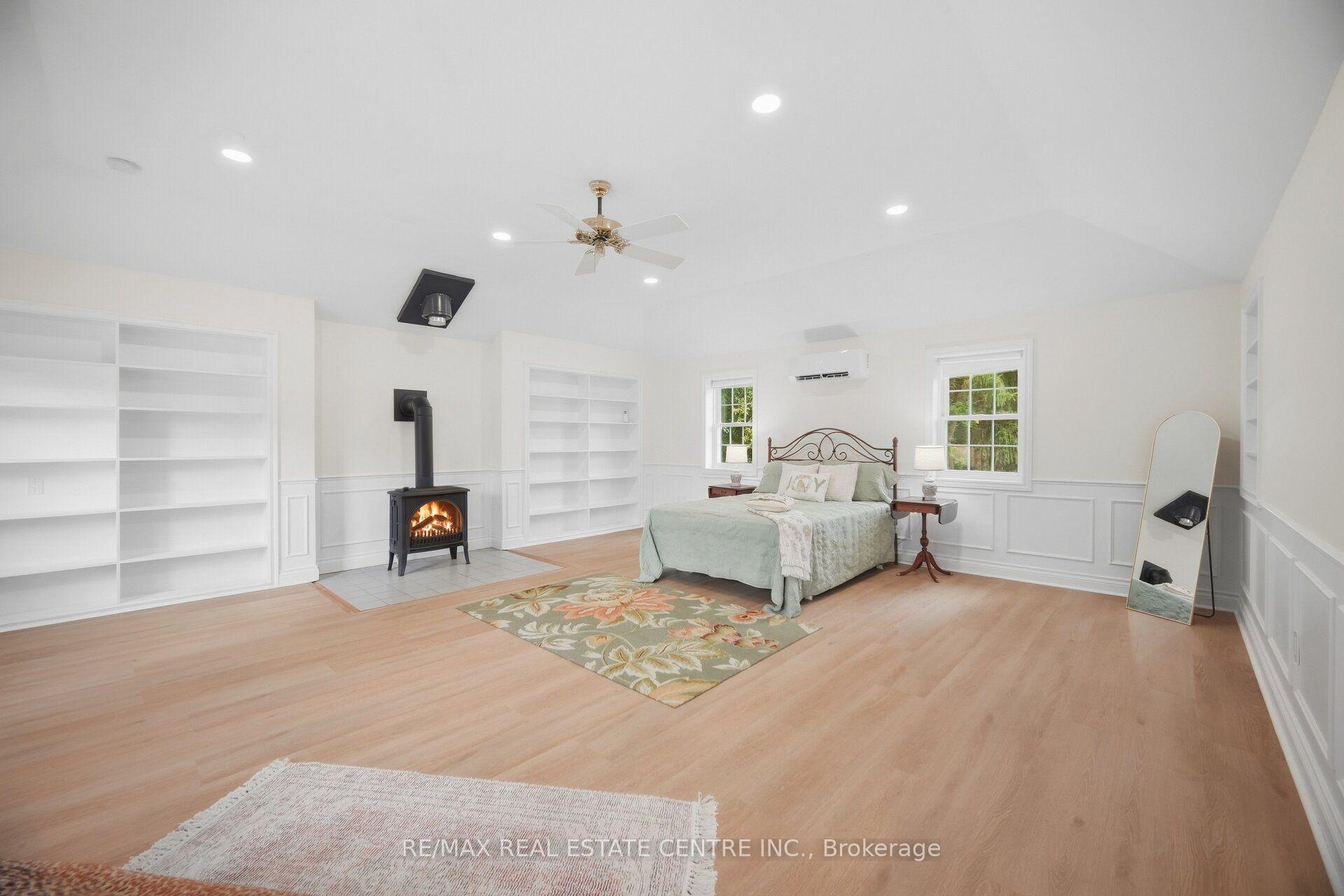 Photo 17 of 10245 Old Pine Crest Road, Brampton, Northwest Brampton — HOMEH