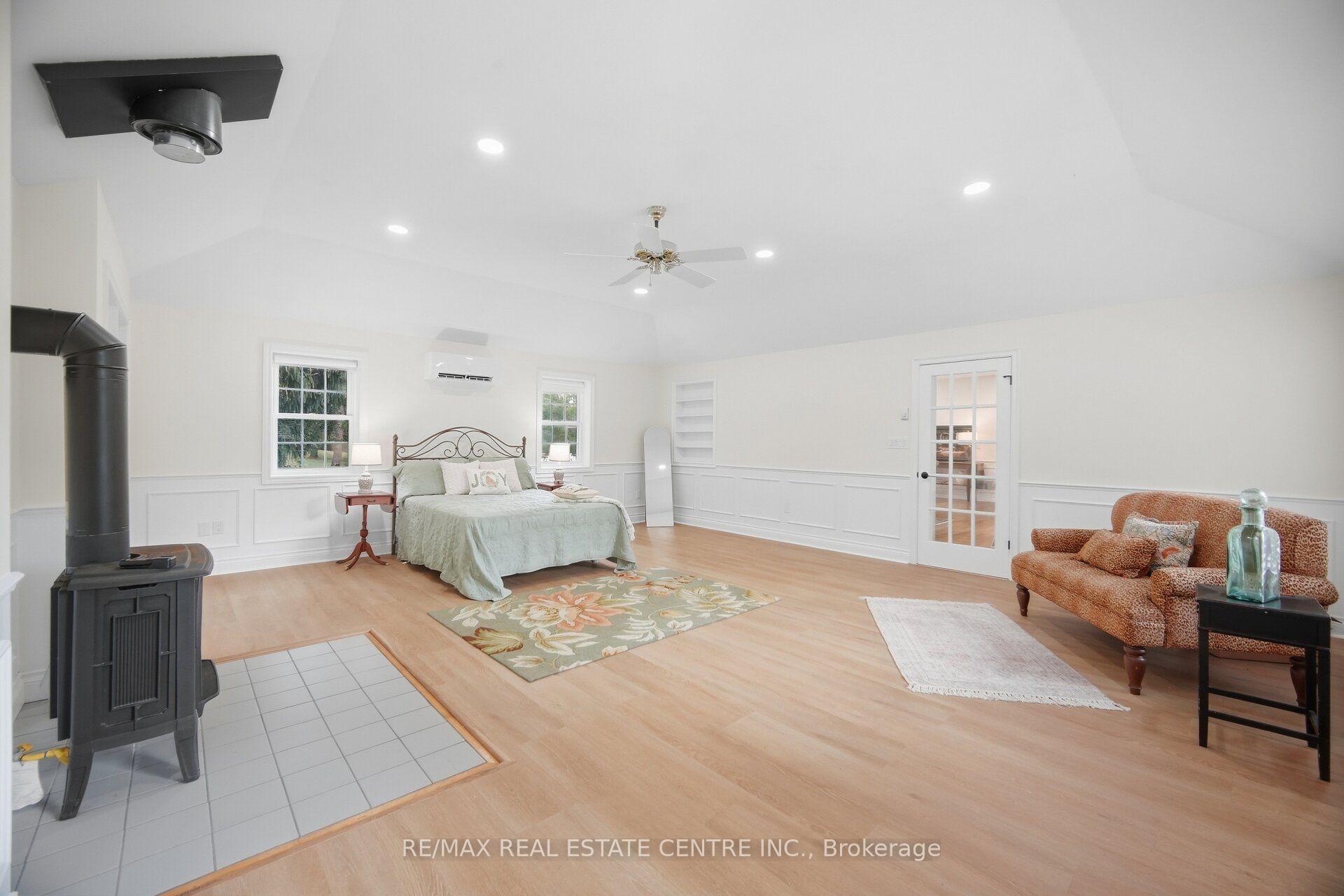 Photo 18 of 10245 Old Pine Crest Road, Brampton, Northwest Brampton — HOMEH