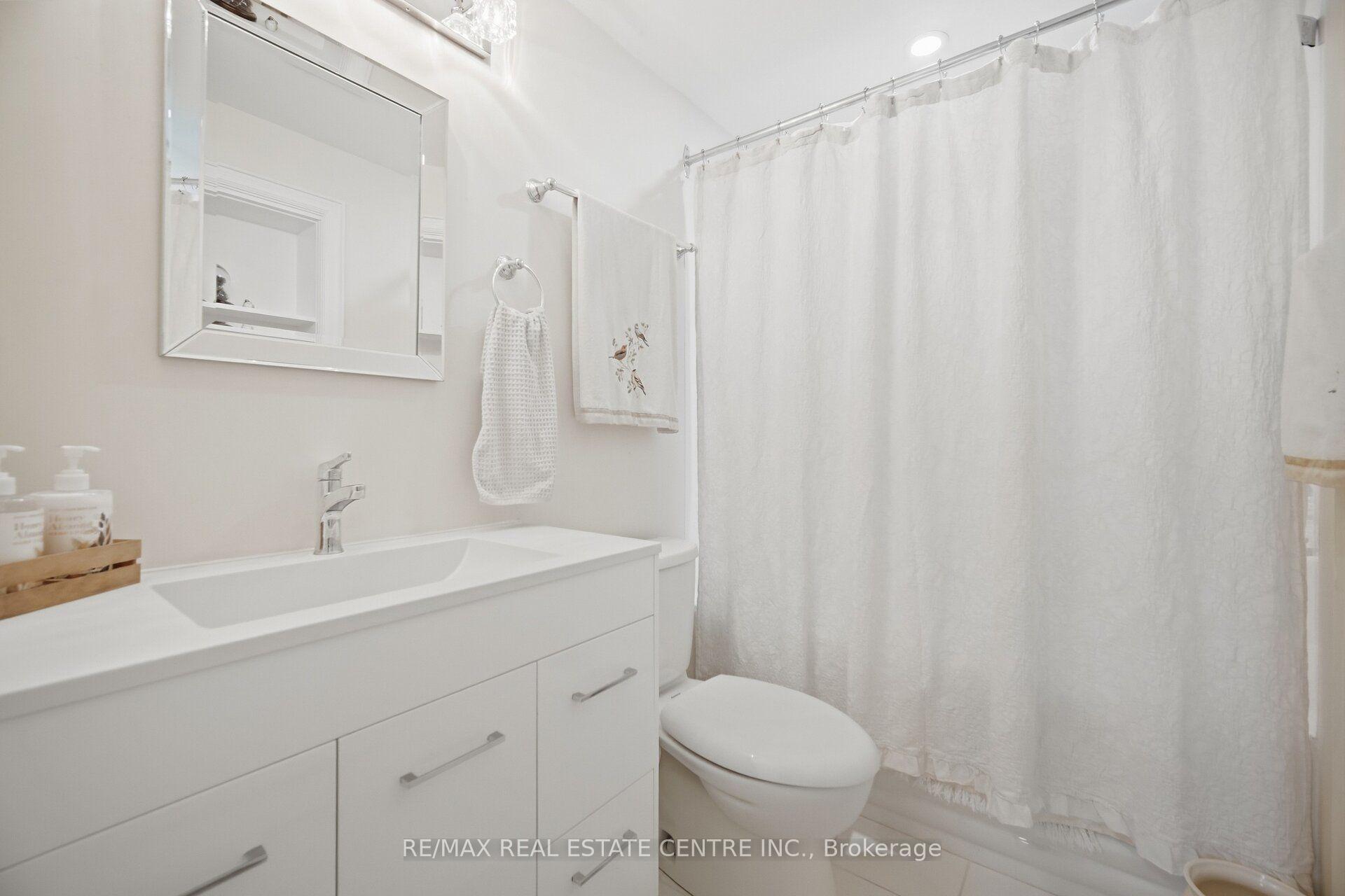 Photo 20 of 10245 Old Pine Crest Road, Brampton, Northwest Brampton — HOMEH