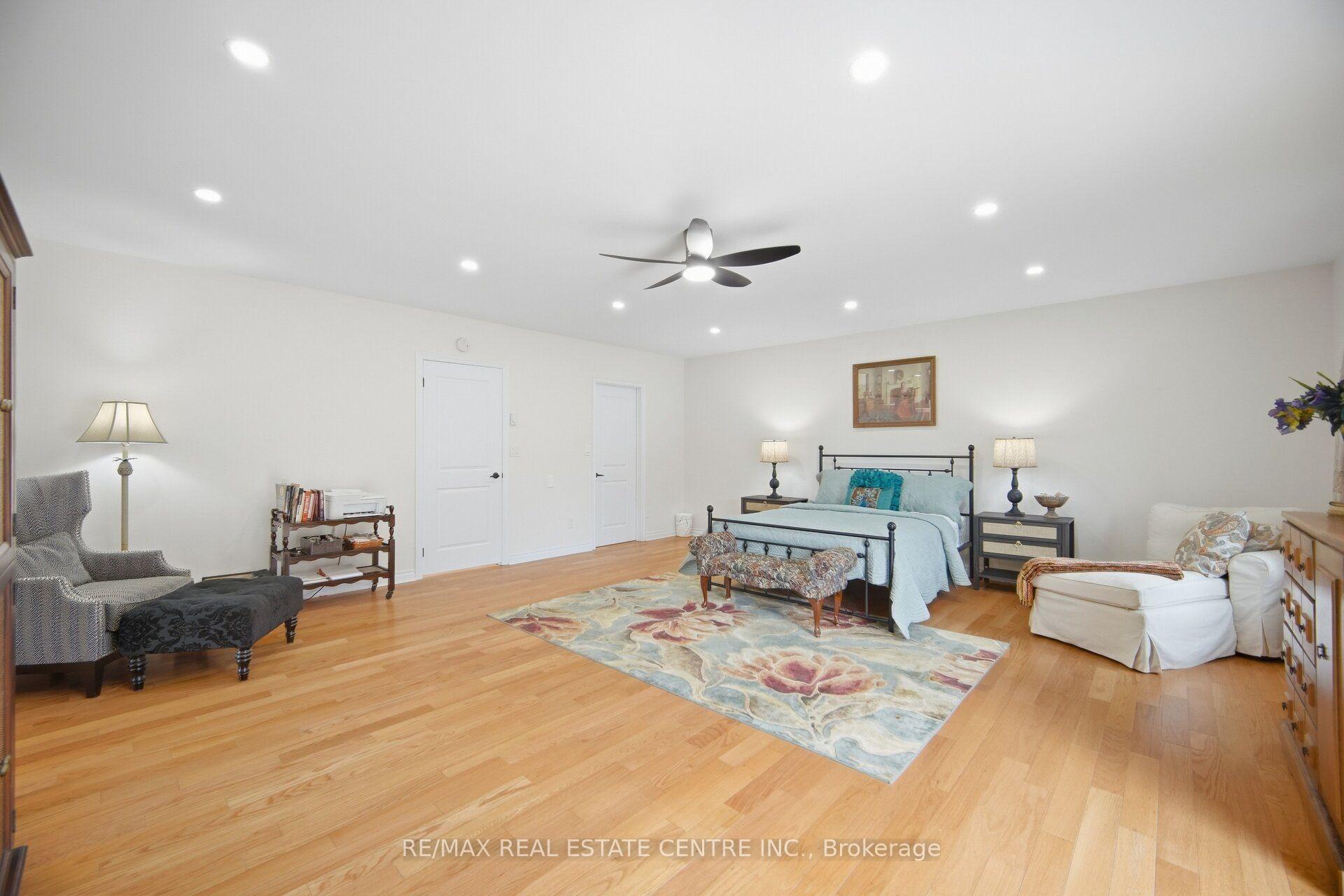 Photo 24 of 10245 Old Pine Crest Road, Brampton, Northwest Brampton — HOMEH
