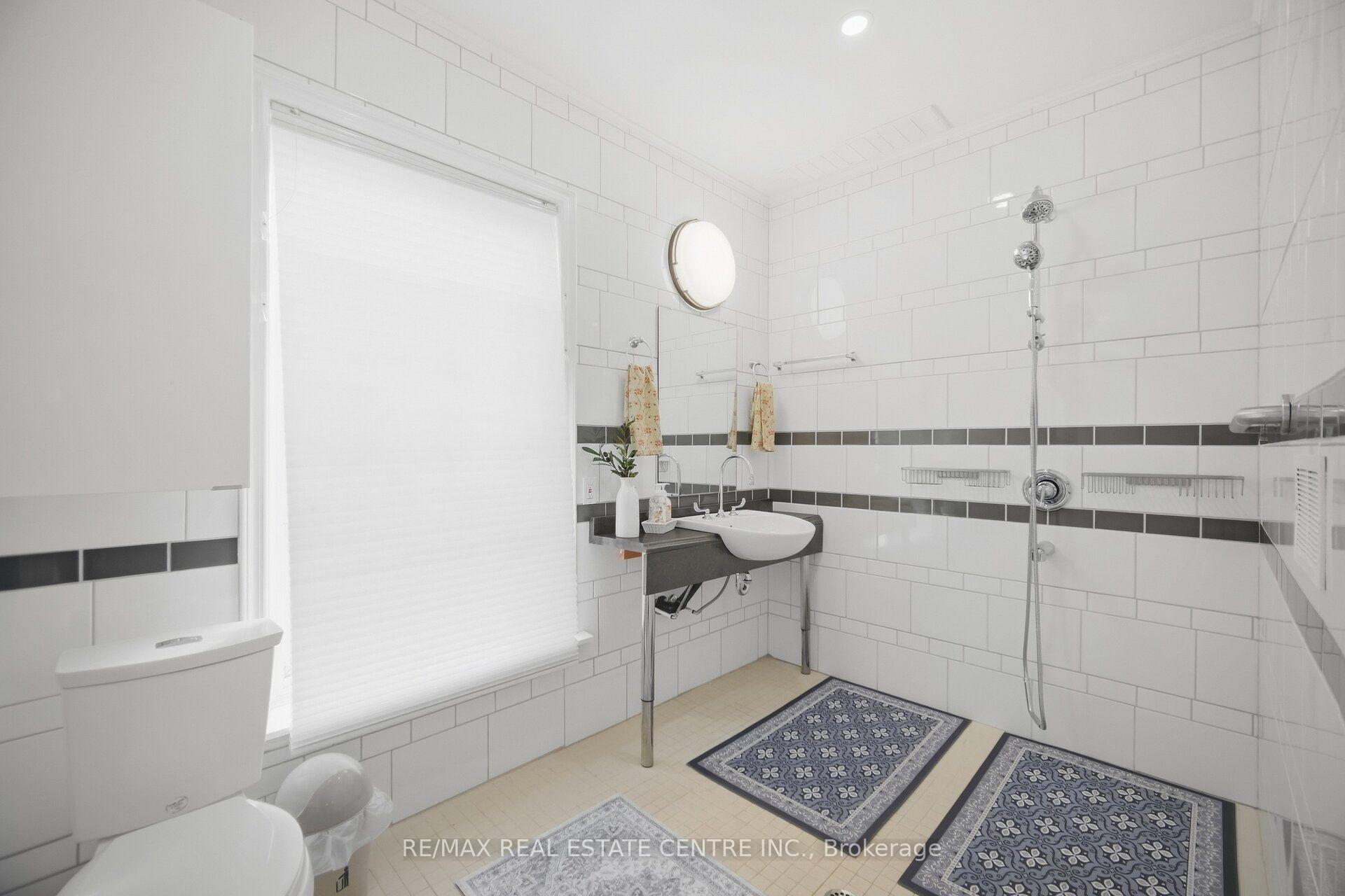 Photo 33 of 10245 Old Pine Crest Road, Brampton, Northwest Brampton — HOMEH