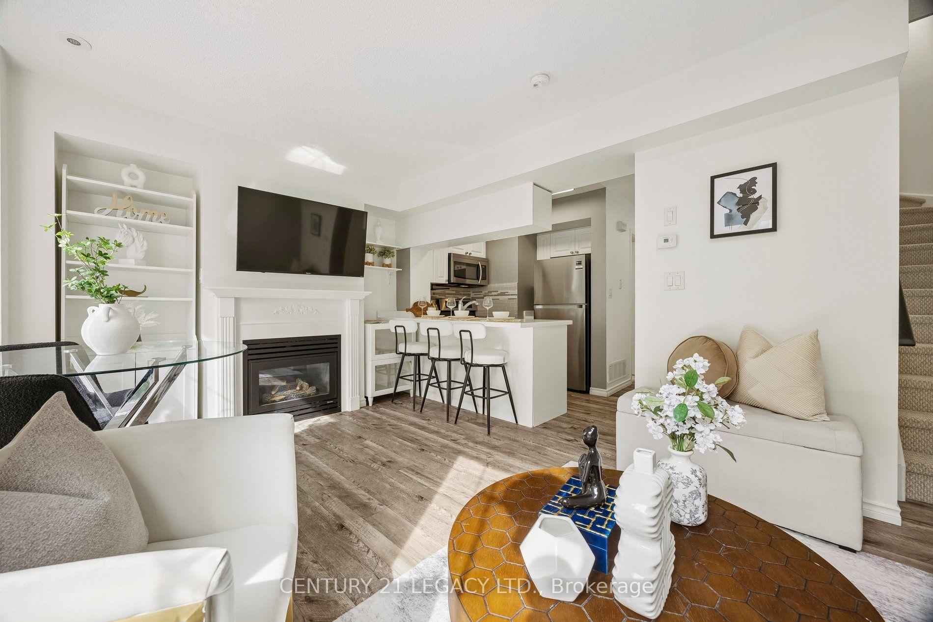 Photo 4 of Unit 659, 3 Everson Drive, North York, Willowdale East — HOMEH