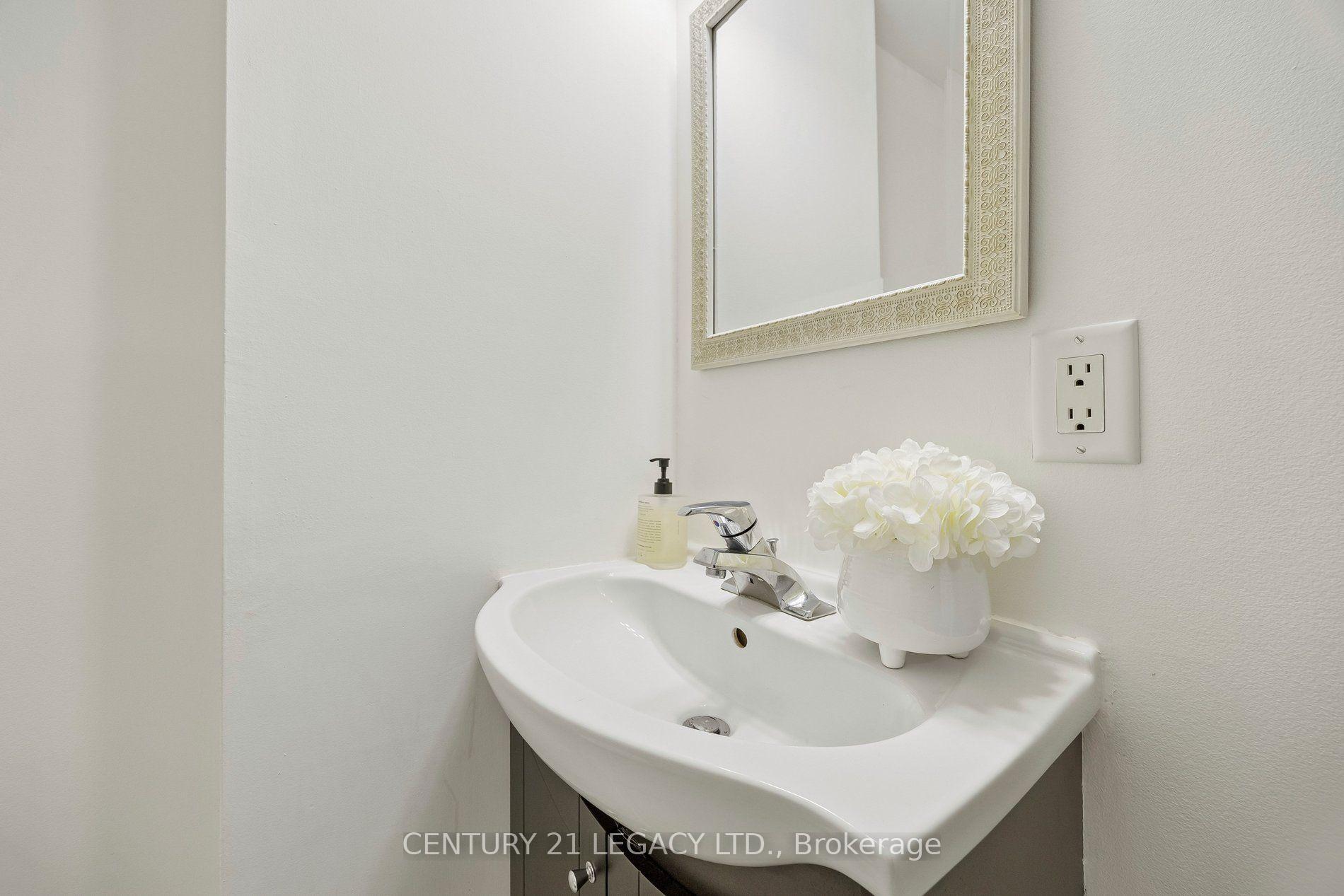 Photo 13 of Unit 659, 3 Everson Drive, North York, Willowdale East — HOMEH