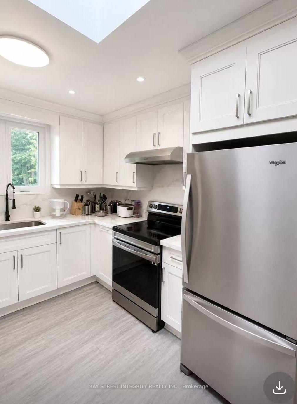 Photo 4 of Upper 758 Bradley Avenue, London, South Y — HOMEH
