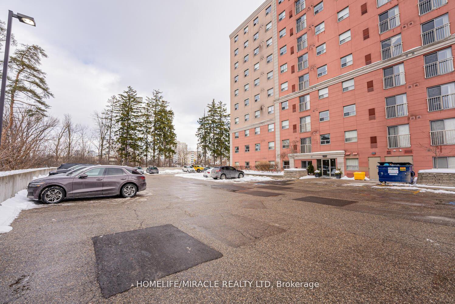Photo 2 of Unit 610, 274 Erb Street W, Waterloo, Maple Hills — HOMEH