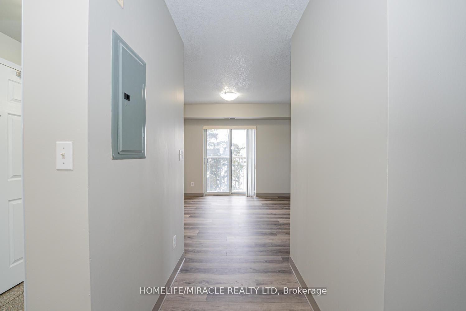 Photo 9 of Unit 610, 274 Erb Street W, Waterloo, Maple Hills — HOMEH