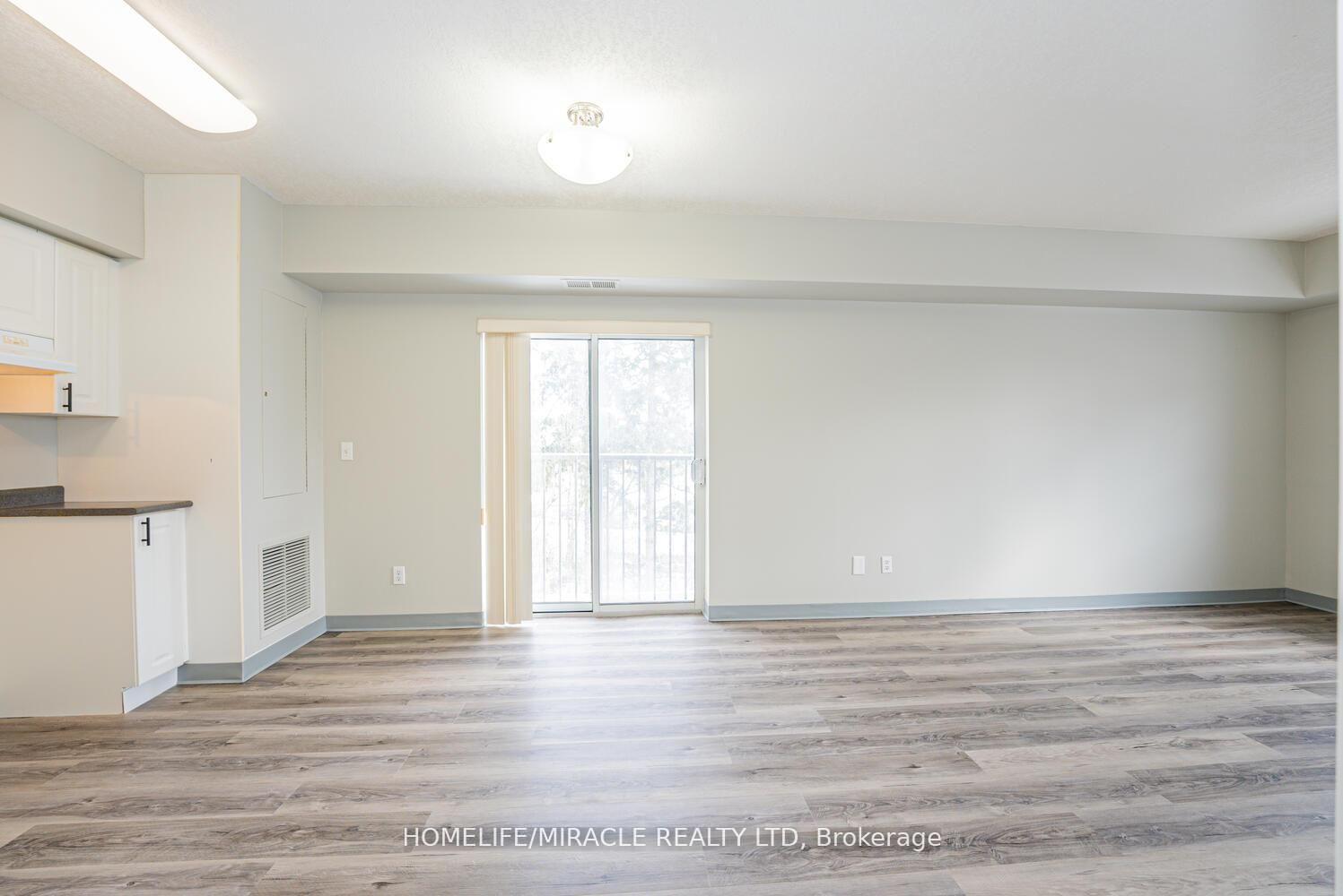 Photo 10 of Unit 610, 274 Erb Street W, Waterloo, Maple Hills — HOMEH
