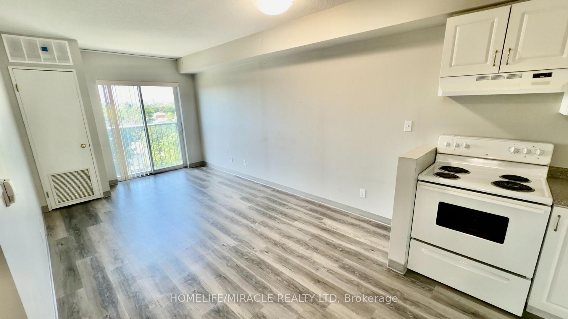 Photo 4 of Unit 705, 593 Strasburg Road, Kitchener, Alpine — HOMEH