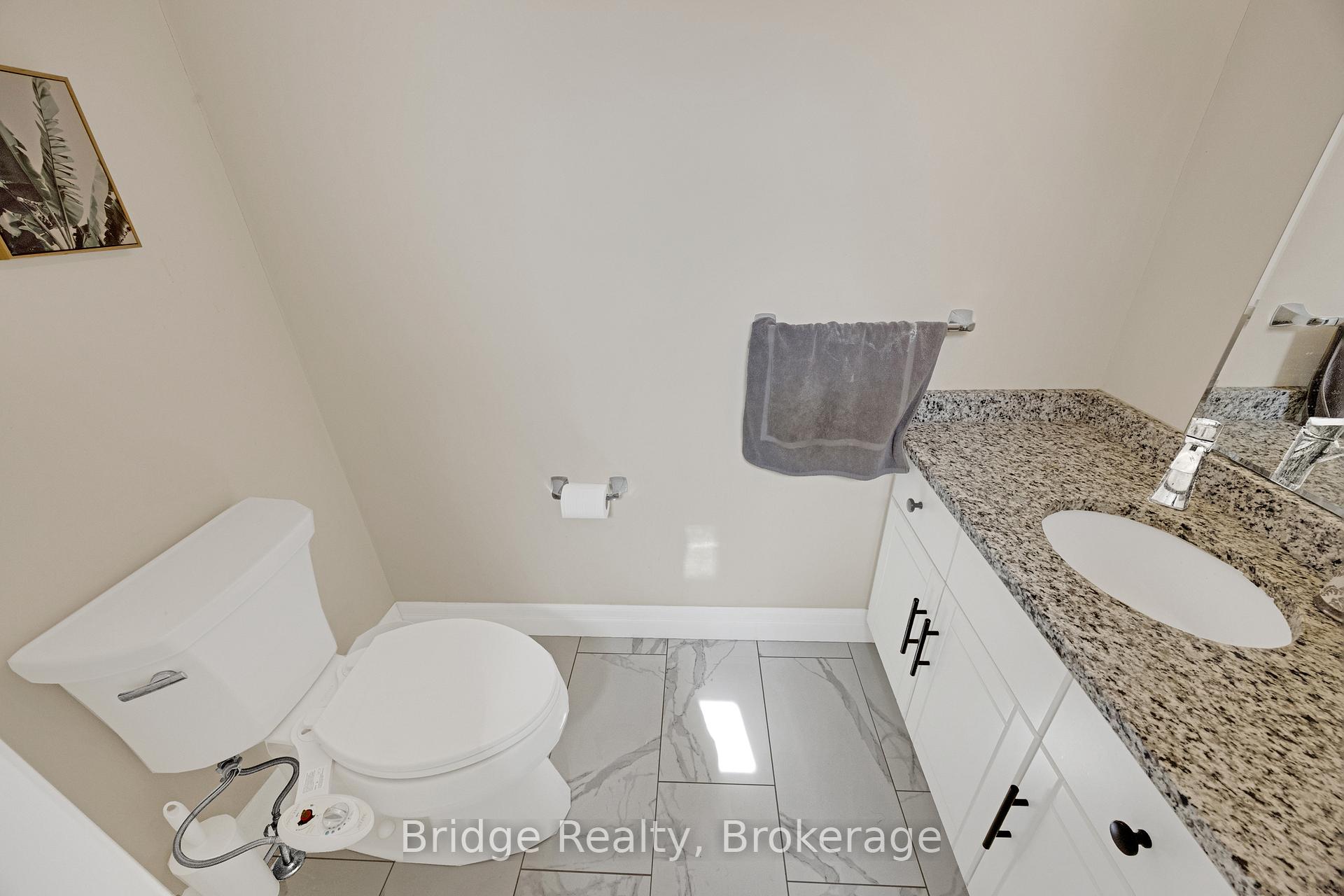 Photo 9 of 256 Tamarack Boulevard, Woodstock, Woodstock - North — HOMEH