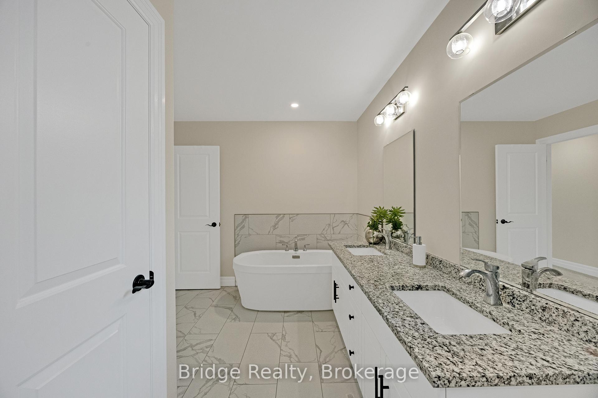 Photo 33 of 256 Tamarack Boulevard, Woodstock, Woodstock - North — HOMEH