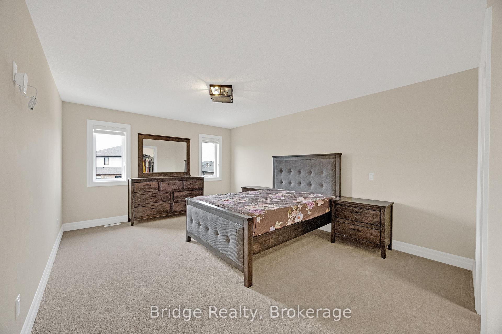 Photo 34 of 256 Tamarack Boulevard, Woodstock, Woodstock - North — HOMEH