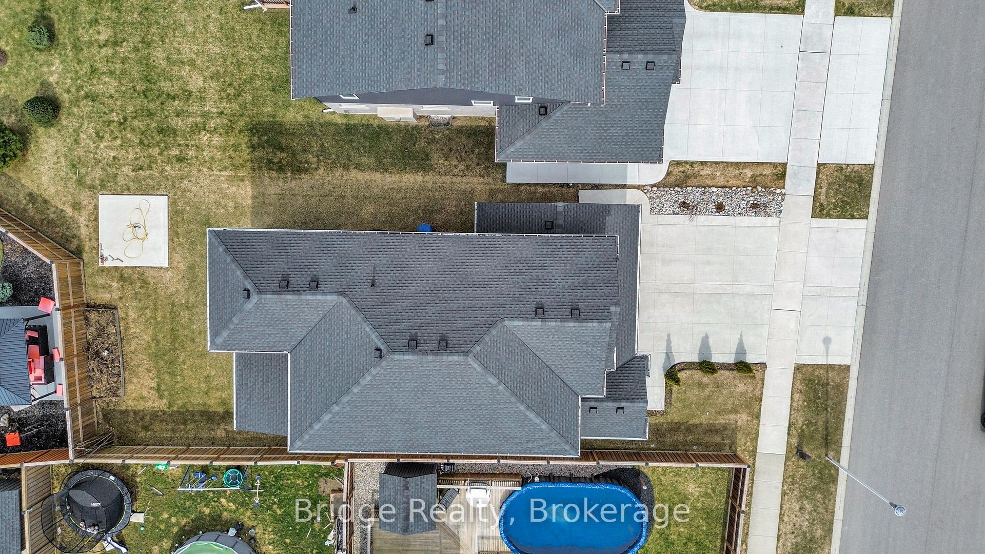 Photo 48 of 256 Tamarack Boulevard, Woodstock, Woodstock - North — HOMEH