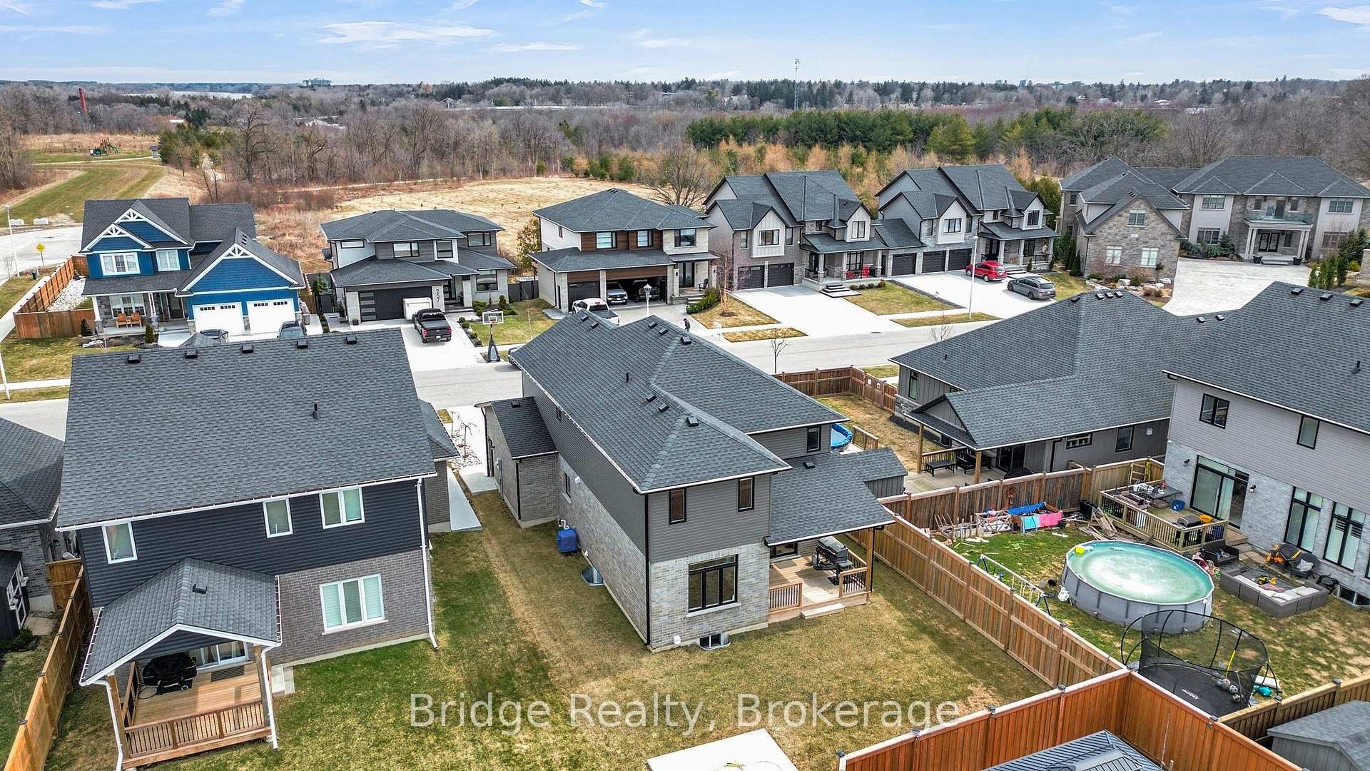 Photo 50 of 256 Tamarack Boulevard, Woodstock, Woodstock - North — HOMEH