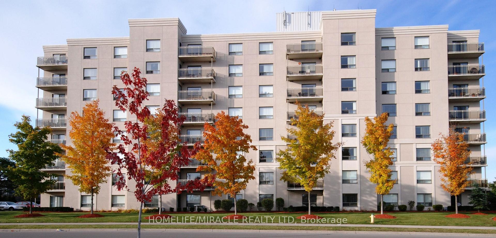 Photo 3 of Unit 304, 237 Auburn Drive, Waterloo, Lexington/Lincoln Village — HOMEH