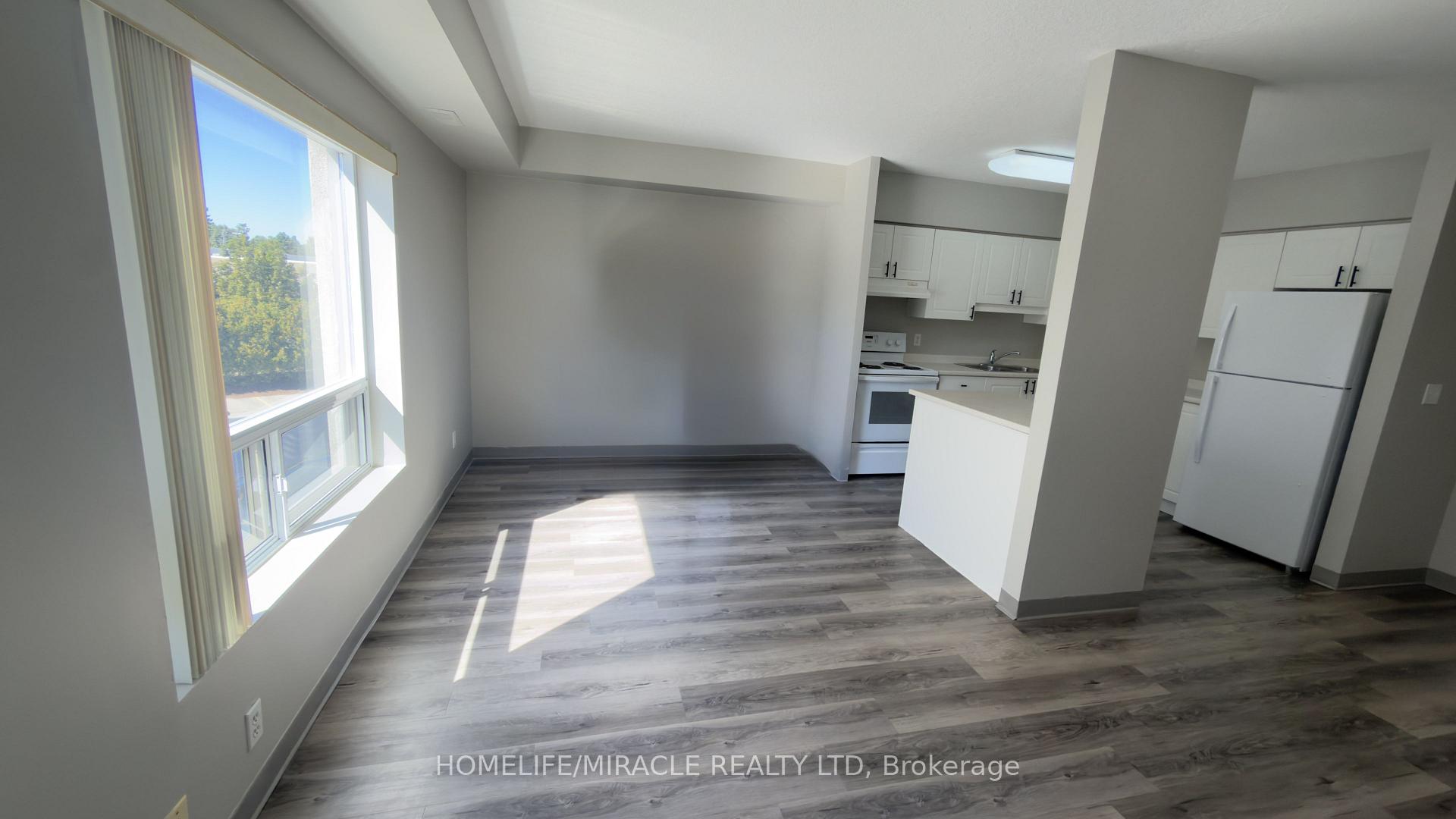 Photo 7 of Unit 304, 237 Auburn Drive, Waterloo, Lexington/Lincoln Village — HOMEH
