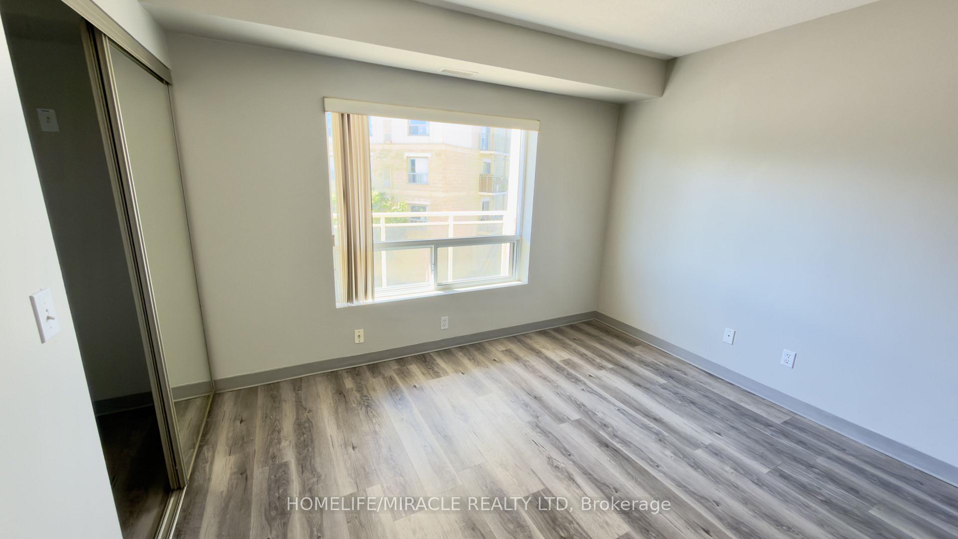 Photo 12 of Unit 304, 237 Auburn Drive, Waterloo, Lexington/Lincoln Village — HOMEH