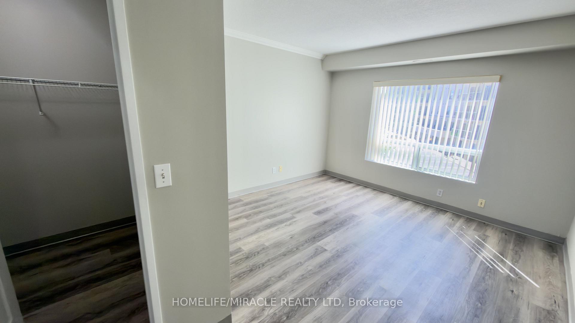 Photo 14 of Unit 304, 237 Auburn Drive, Waterloo, Lexington/Lincoln Village — HOMEH