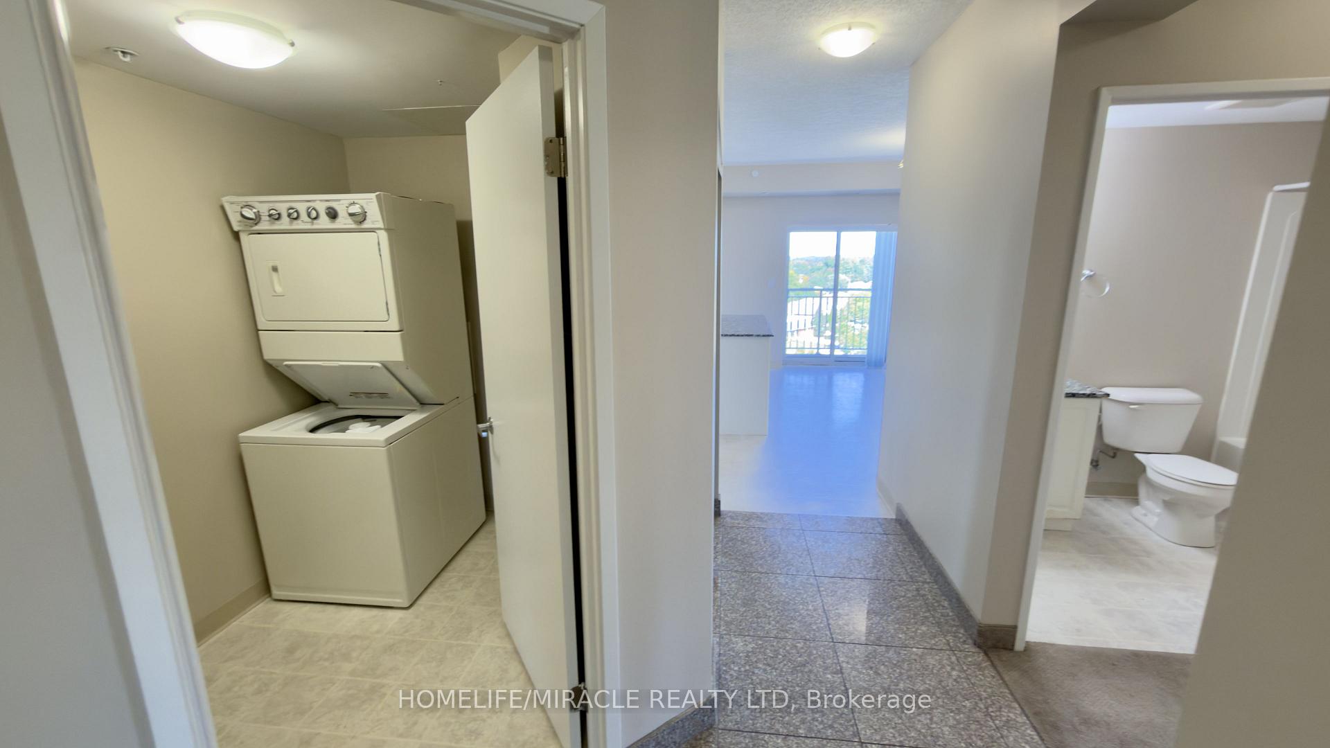 Photo 11 of Unit 818, 239 Auburn Drive, Waterloo, Lexington/Lincoln Village — HOMEH