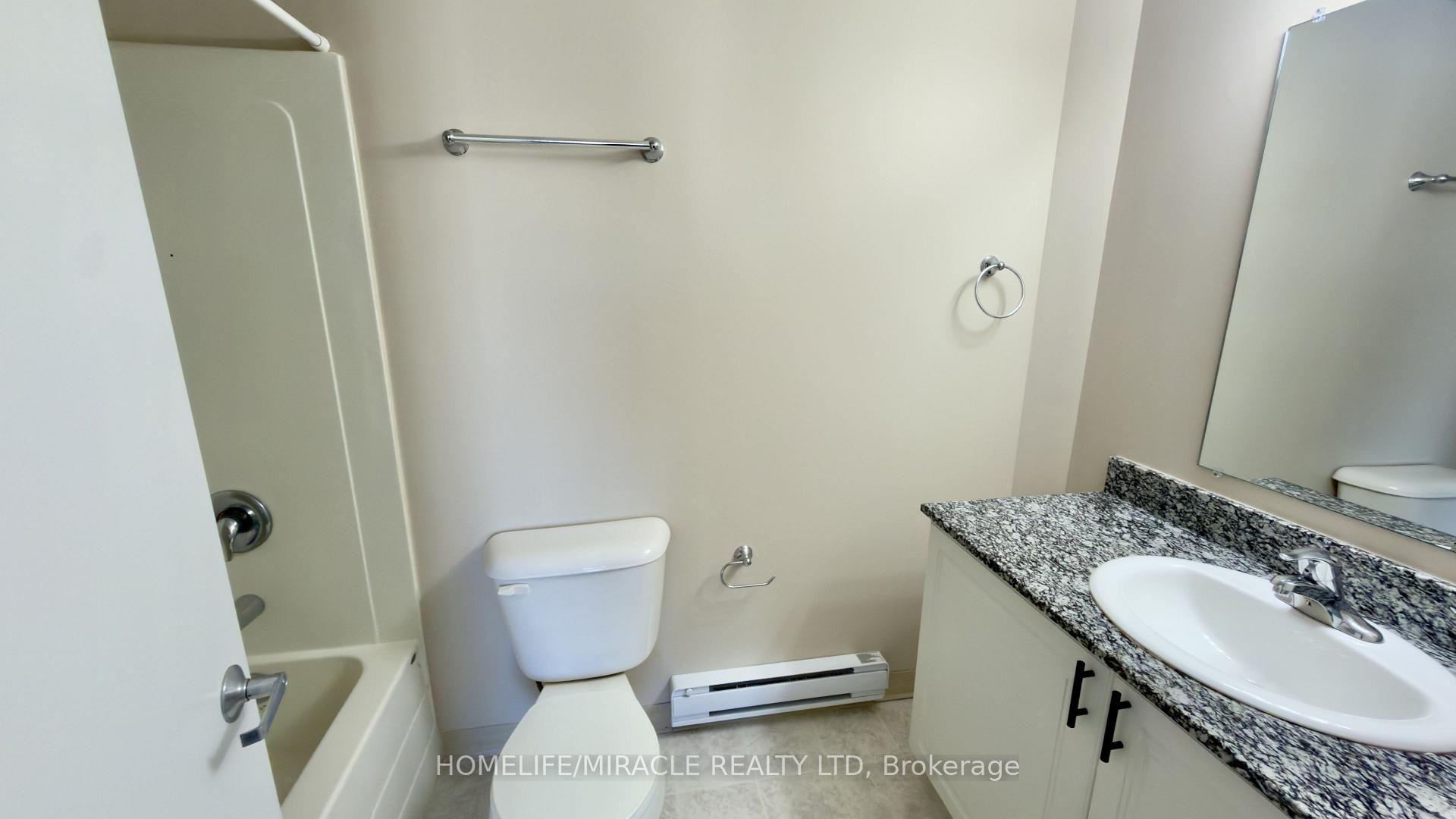 Photo 14 of Unit 818, 239 Auburn Drive, Waterloo, Lexington/Lincoln Village — HOMEH