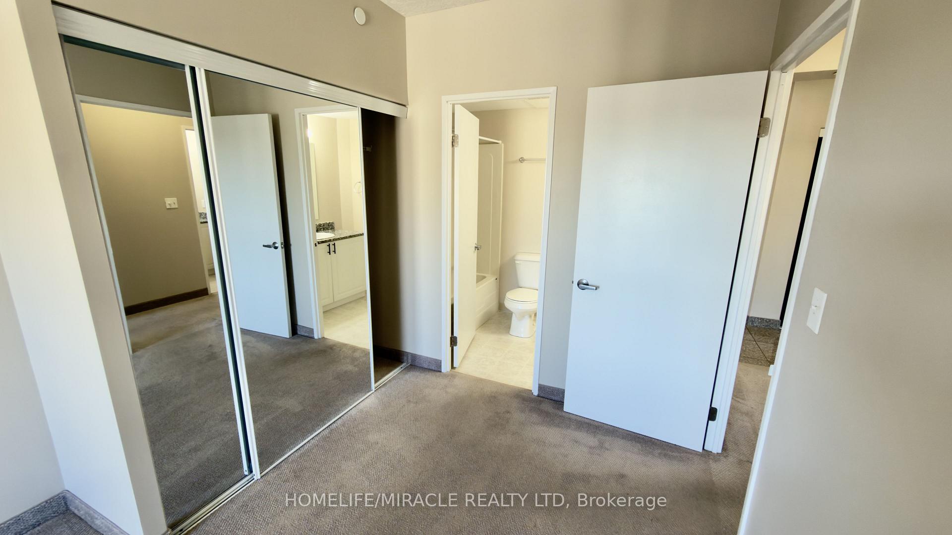 Photo 17 of Unit 818, 239 Auburn Drive, Waterloo, Lexington/Lincoln Village — HOMEH