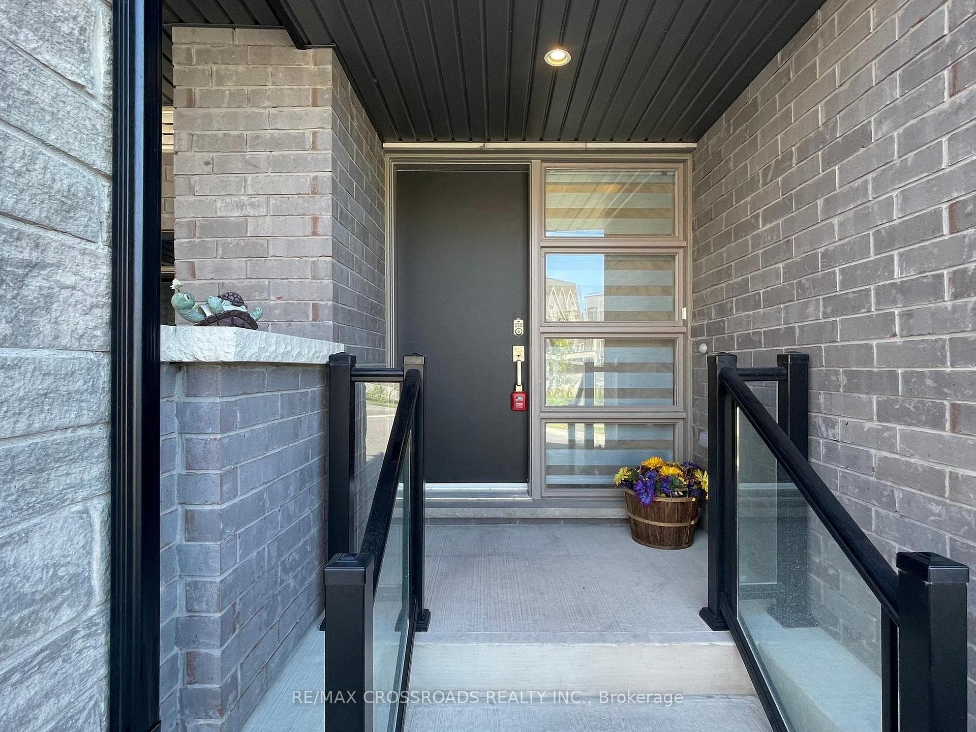 Photo 2 of 9 Oscar Steeper Lane, Markham, Angus Glen — HOMEH