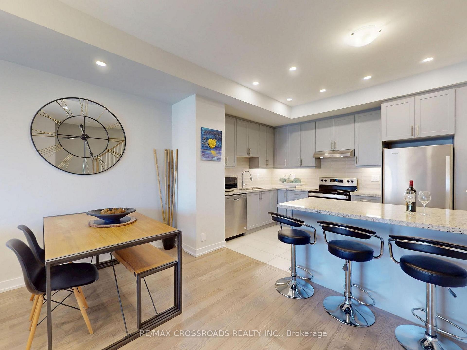 Photo 11 of 9 Oscar Steeper Lane, Markham, Angus Glen — HOMEH