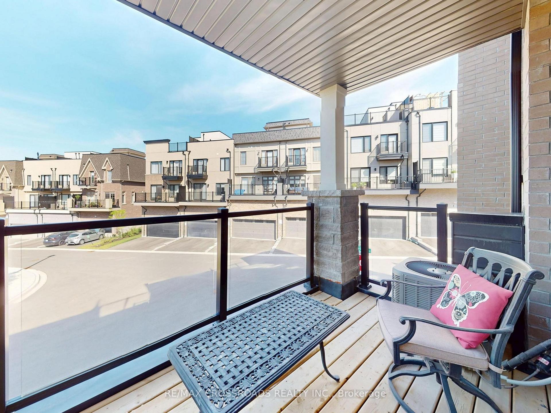 Photo 10 of 9 Oscar Steeper Lane, Markham, Angus Glen — HOMEH