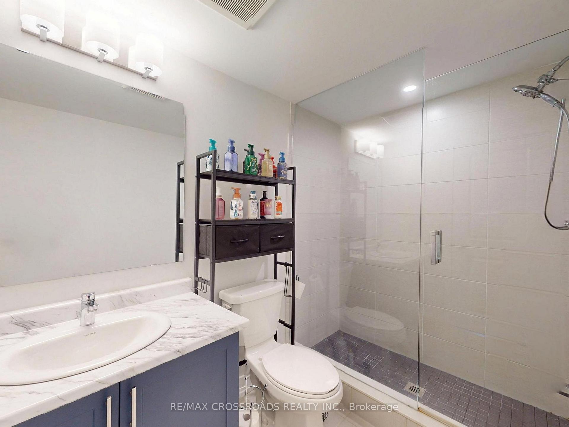 Photo 12 of 9 Oscar Steeper Lane, Markham, Angus Glen — HOMEH
