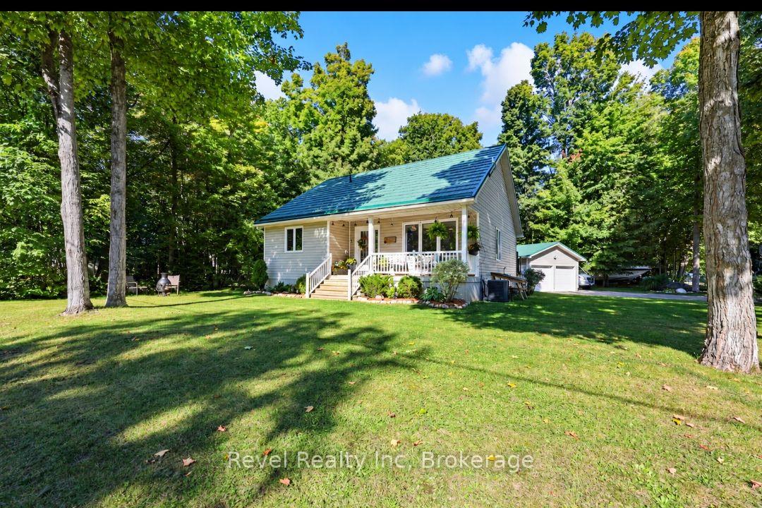 Photo 2 of 18 Rue Vanier Road, Tiny, Lafontaine — HOMEH