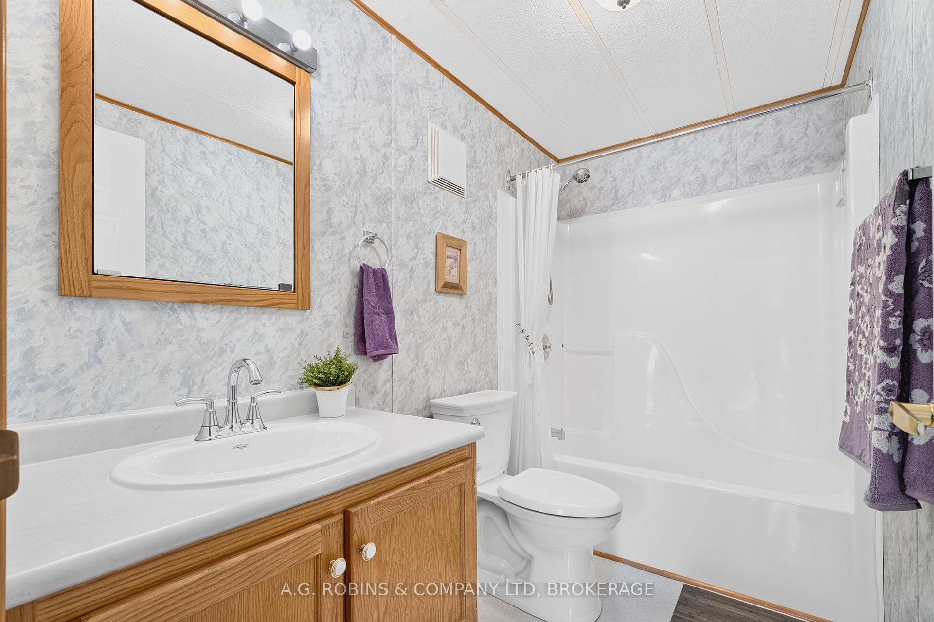 Photo 11 of Unit 84, 3033 Townline Road, Fort Erie, Black Creek — HOMEH