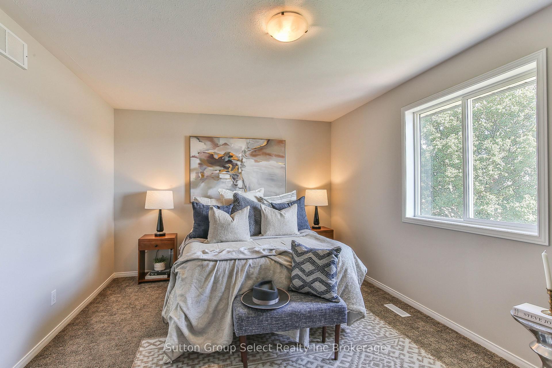 Photo 11 of 1106 Nellis Street, Woodstock, Woodstock - North — HOMEH