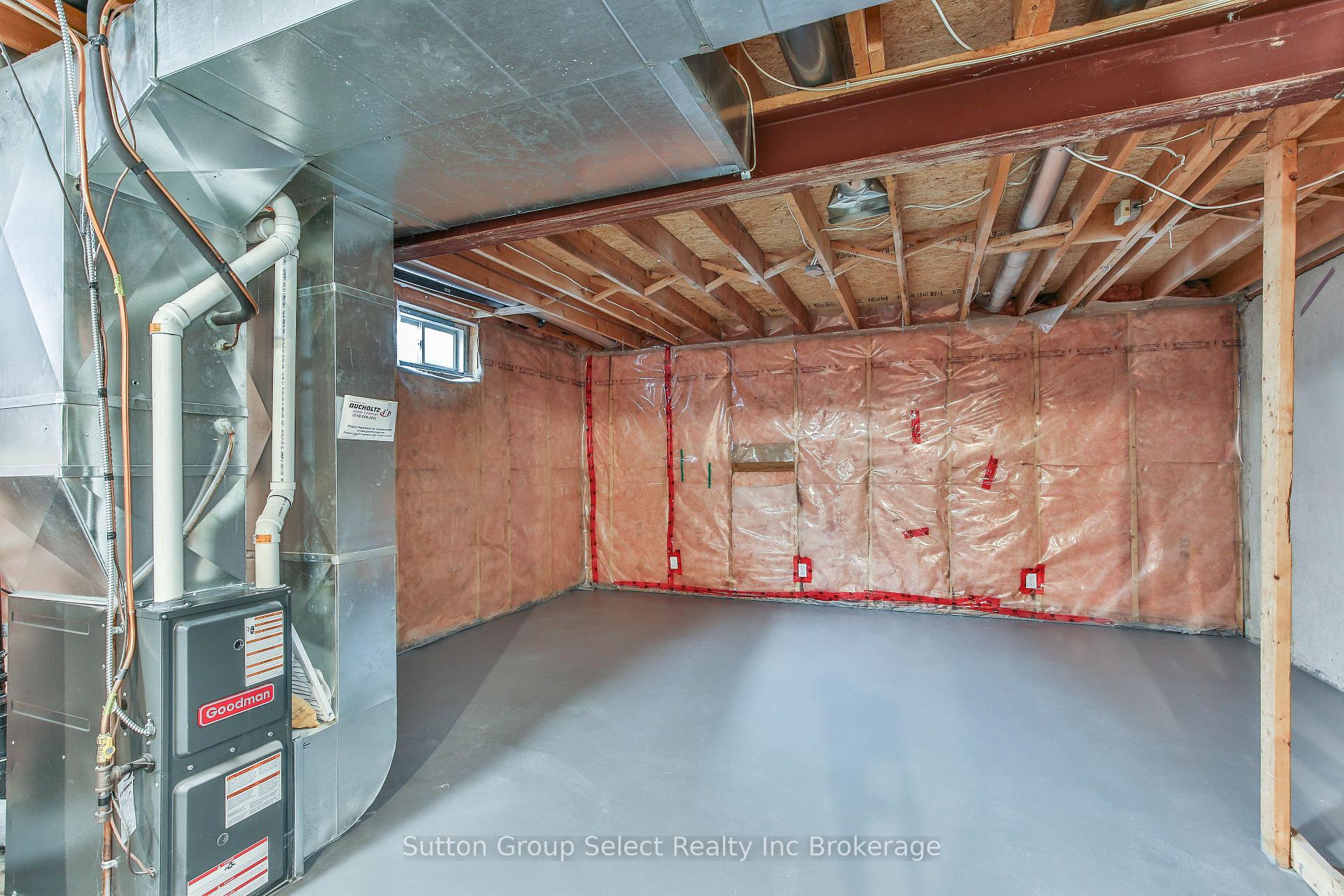 Photo 17 of 1106 Nellis Street, Woodstock, Woodstock - North — HOMEH