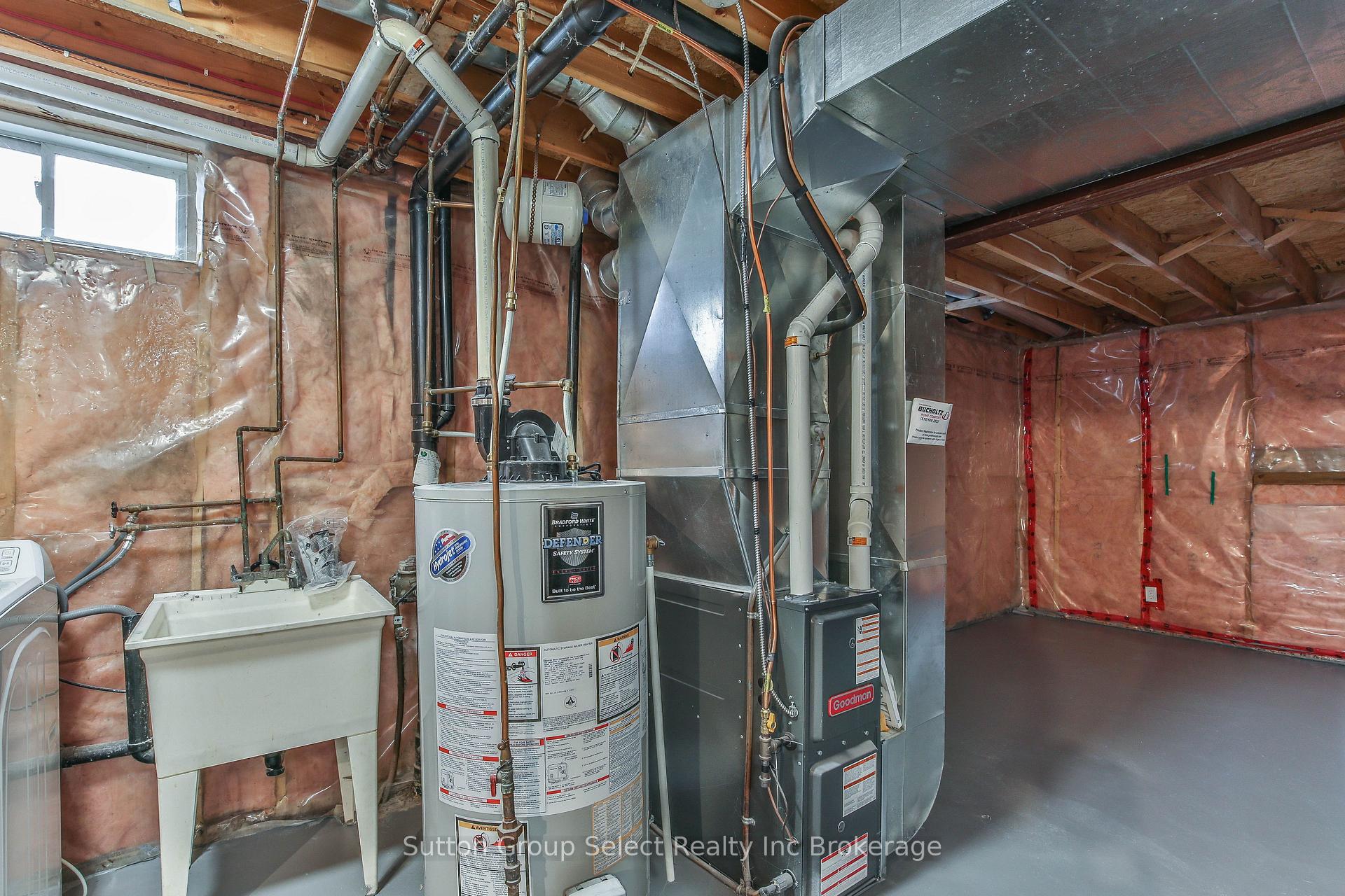 Photo 19 of 1106 Nellis Street, Woodstock, Woodstock - North — HOMEH