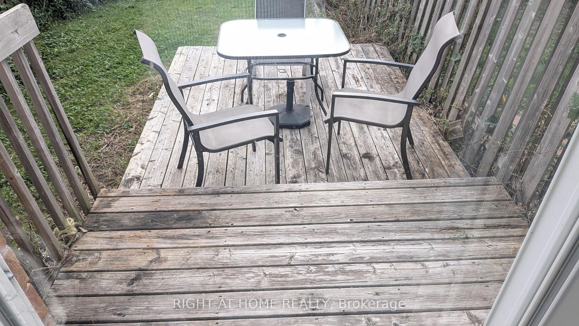 Photo 7 of 22 Harding Street, Halton Hills, Georgetown — HOMEH