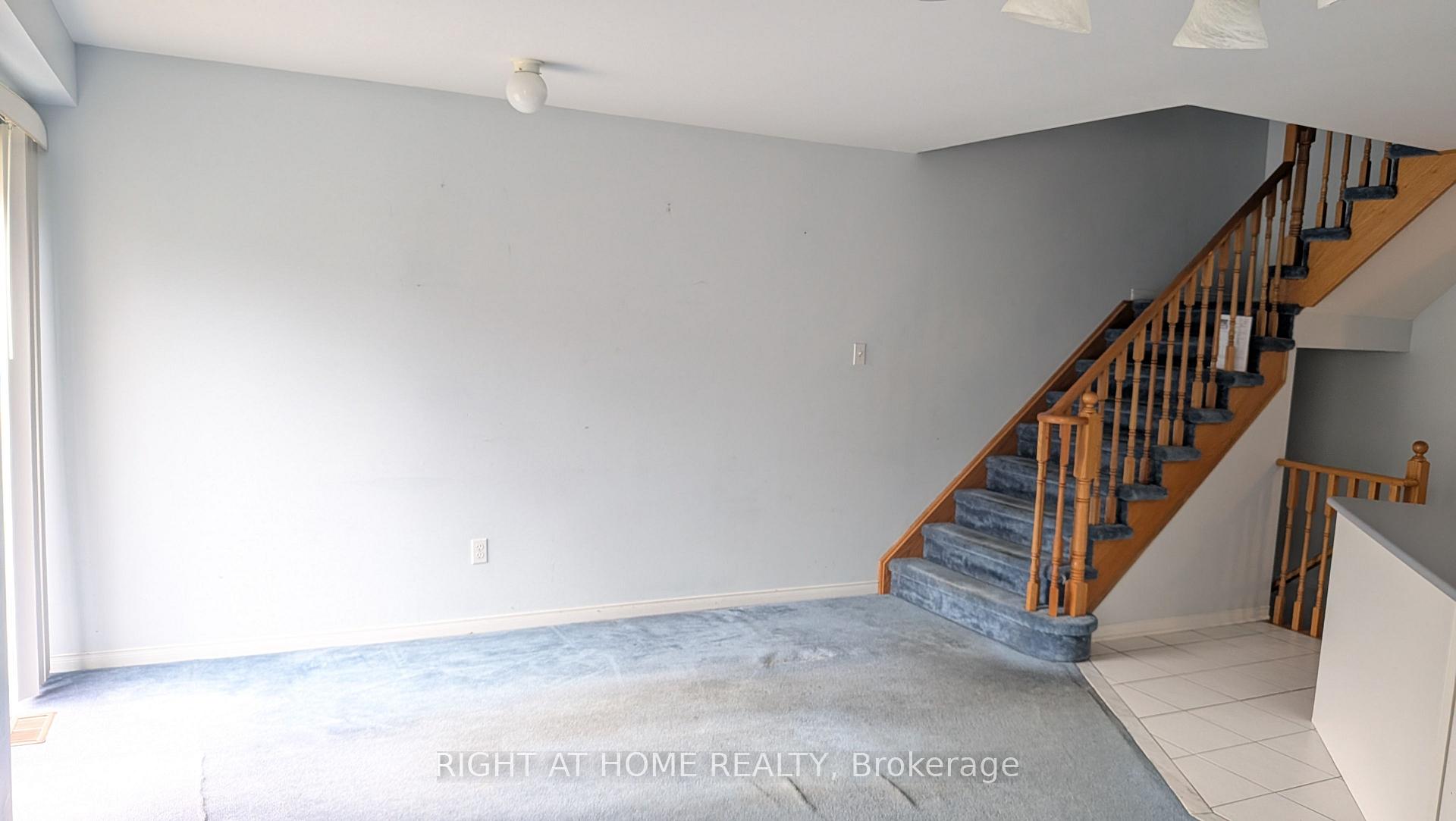 Photo 8 of 22 Harding Street, Halton Hills, Georgetown — HOMEH