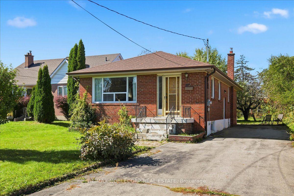 Photo 7 of 66 Gooderham Drive, Scarborough, Wexford-Maryvale — HOMEH