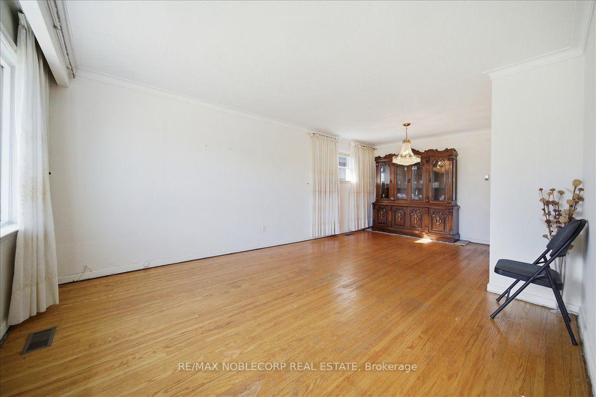 Photo 16 of 66 Gooderham Drive, Scarborough, Wexford-Maryvale — HOMEH