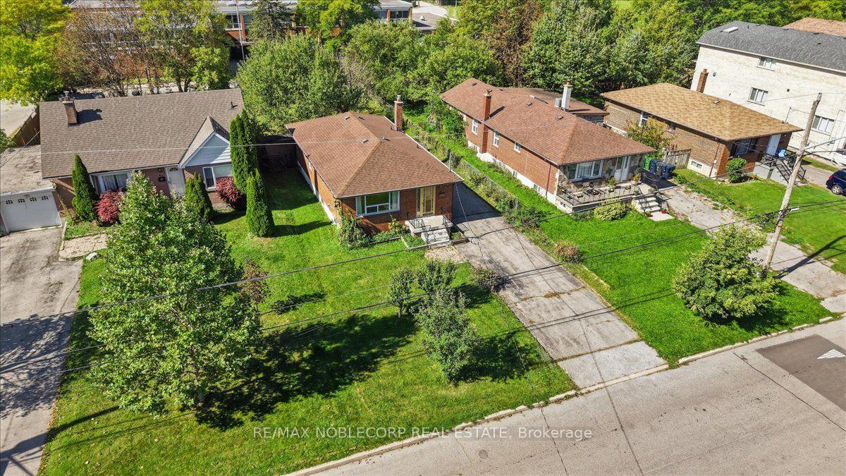 Photo 21 of 66 Gooderham Drive, Scarborough, Wexford-Maryvale — HOMEH