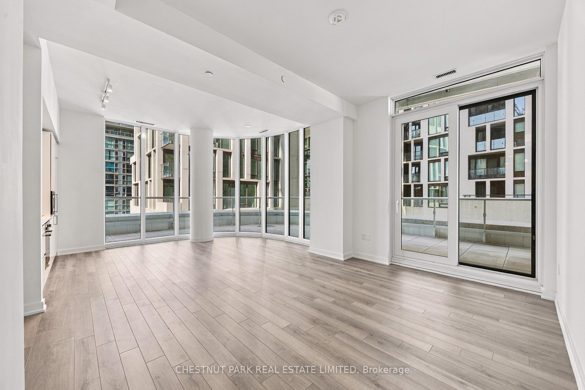 Photo 4 of Unit 625, 230 Simcoe Street, Toronto, Kensington-Chinatown — HOMEH