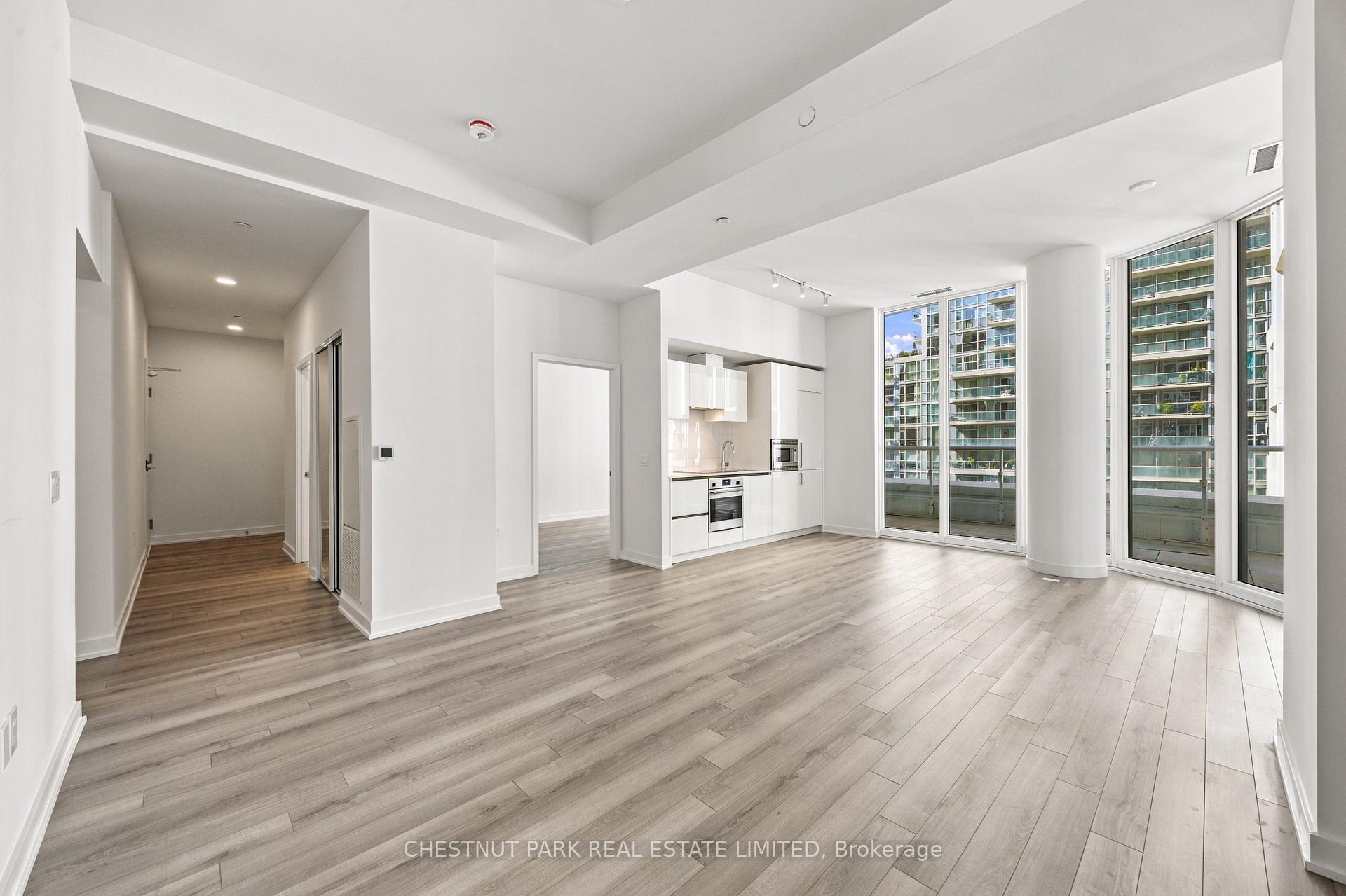 Photo 5 of Unit 625, 230 Simcoe Street, Toronto, Kensington-Chinatown — HOMEH