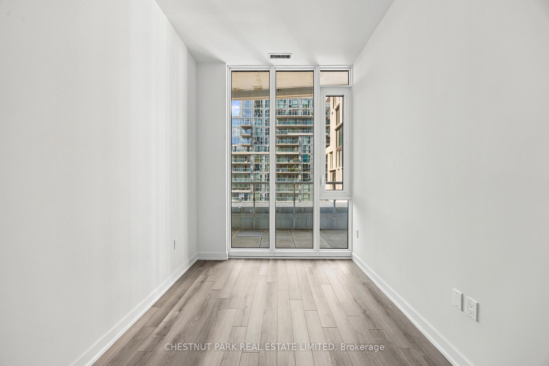 Photo 14 of Unit 625, 230 Simcoe Street, Toronto, Kensington-Chinatown — HOMEH