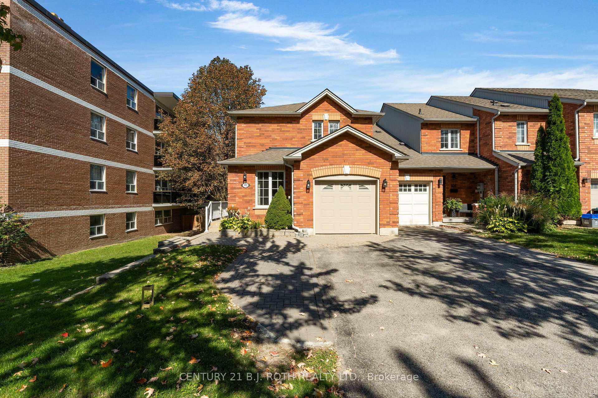 Photo 1 of 102 Holgate Street, Barrie, Allandale — HOMEH
