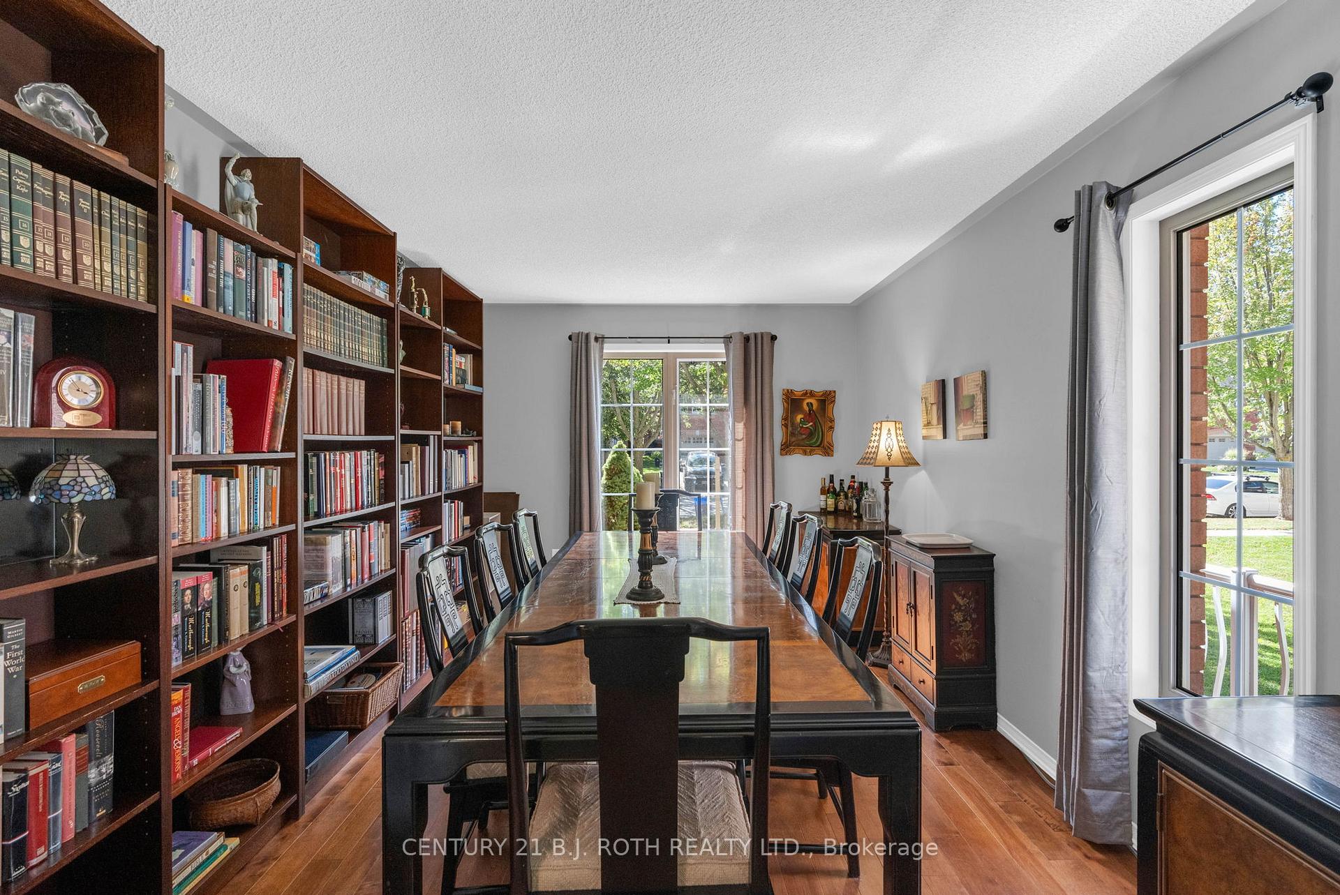 Photo 7 of 102 Holgate Street, Barrie, Allandale — HOMEH