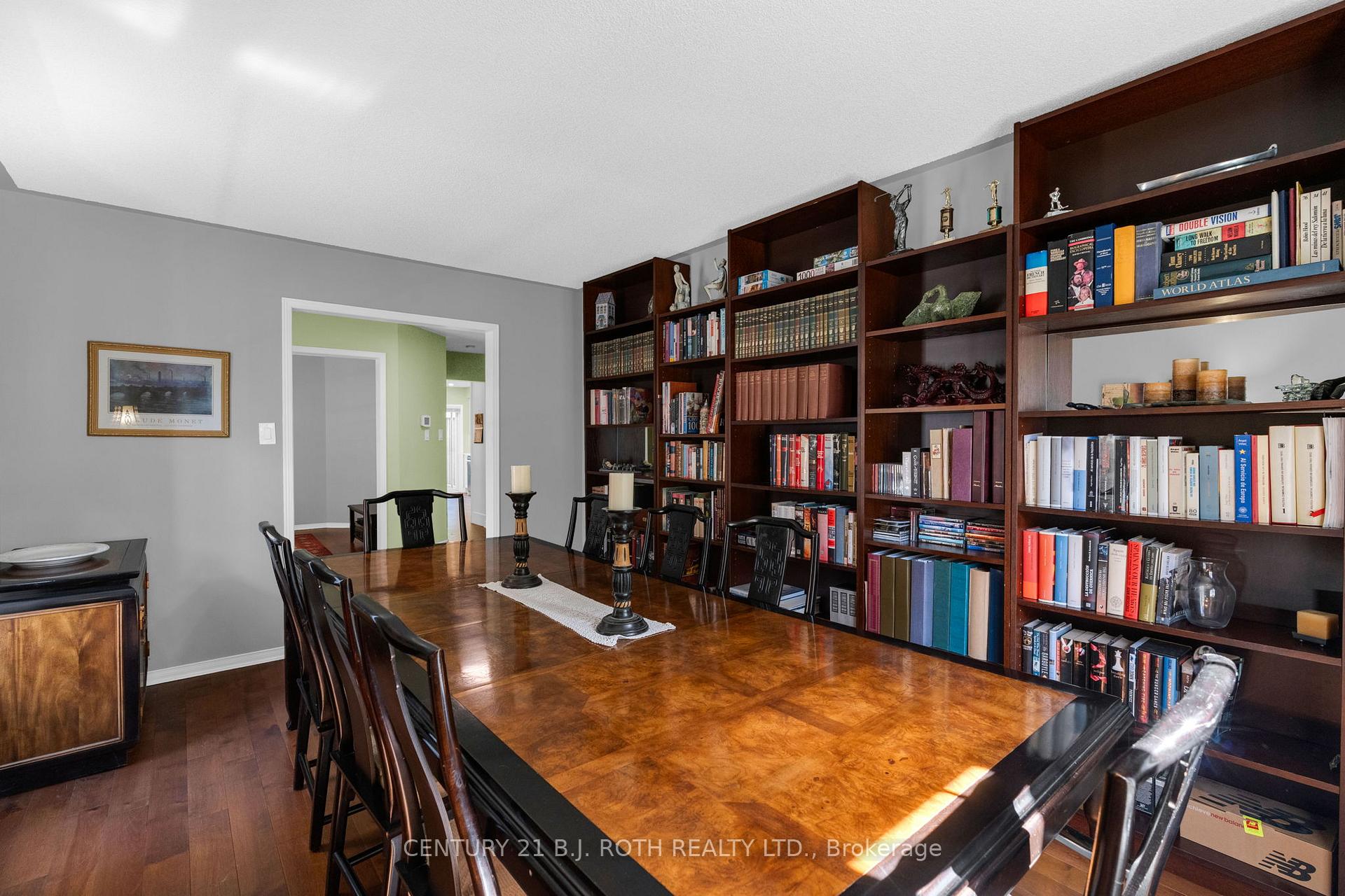 Photo 8 of 102 Holgate Street, Barrie, Allandale — HOMEH